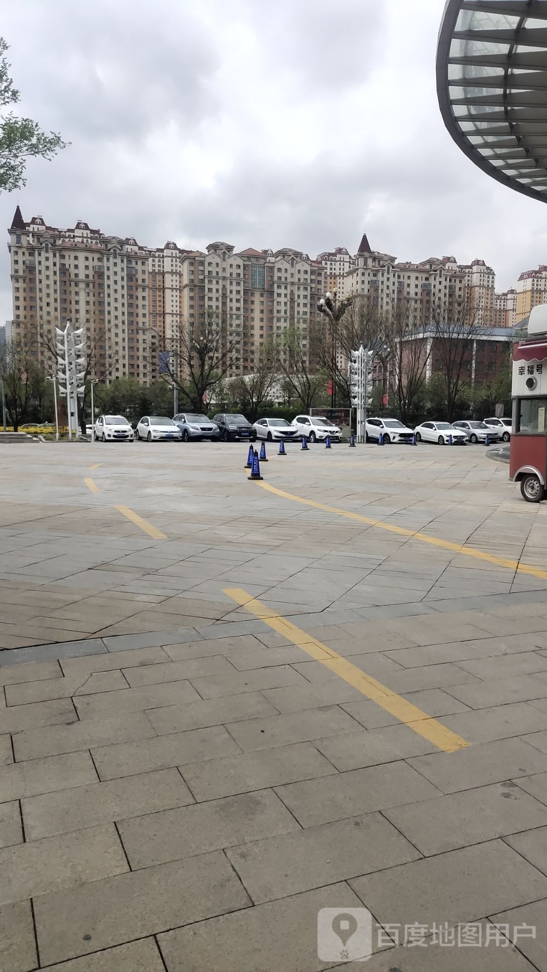 红星美凯龙全球家居博览中心(五四西路店)-地上停车场