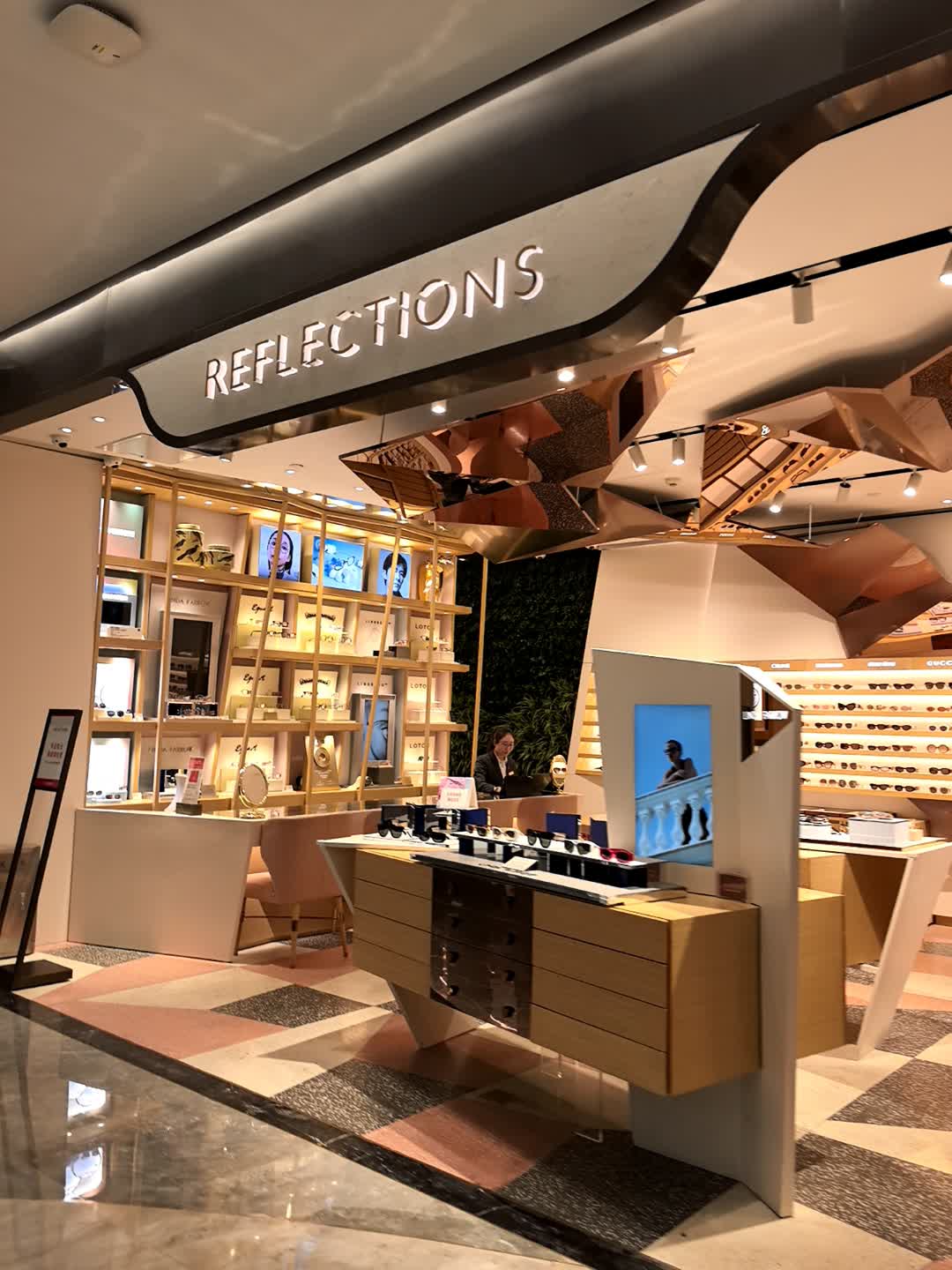 REFLECTIONS(北京SKP店)