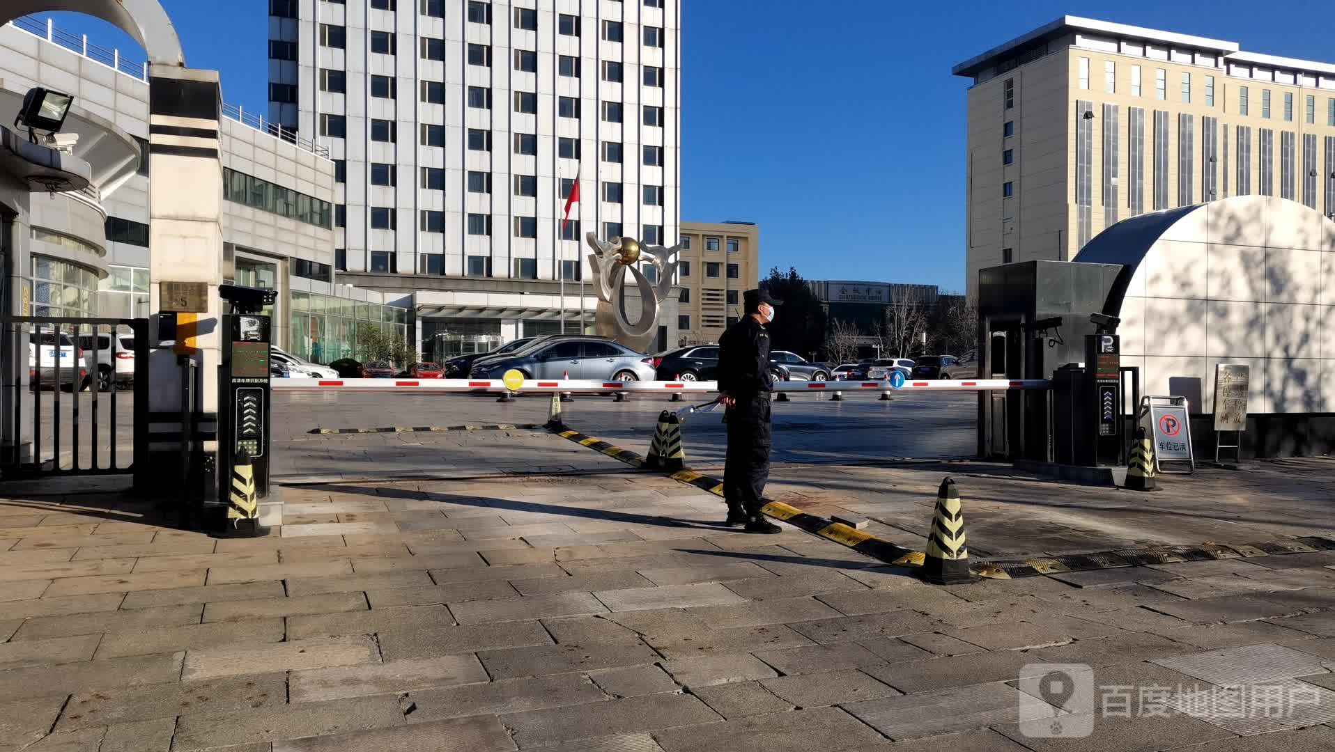 绿釉净水瓶