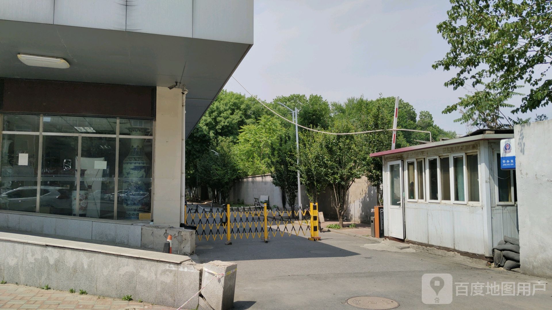 天津市也金医院-停车场