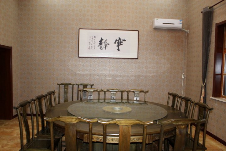 灵石山里娃庄园