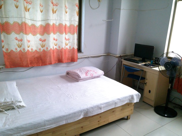 三合宾馆(皇冠小商品城店)