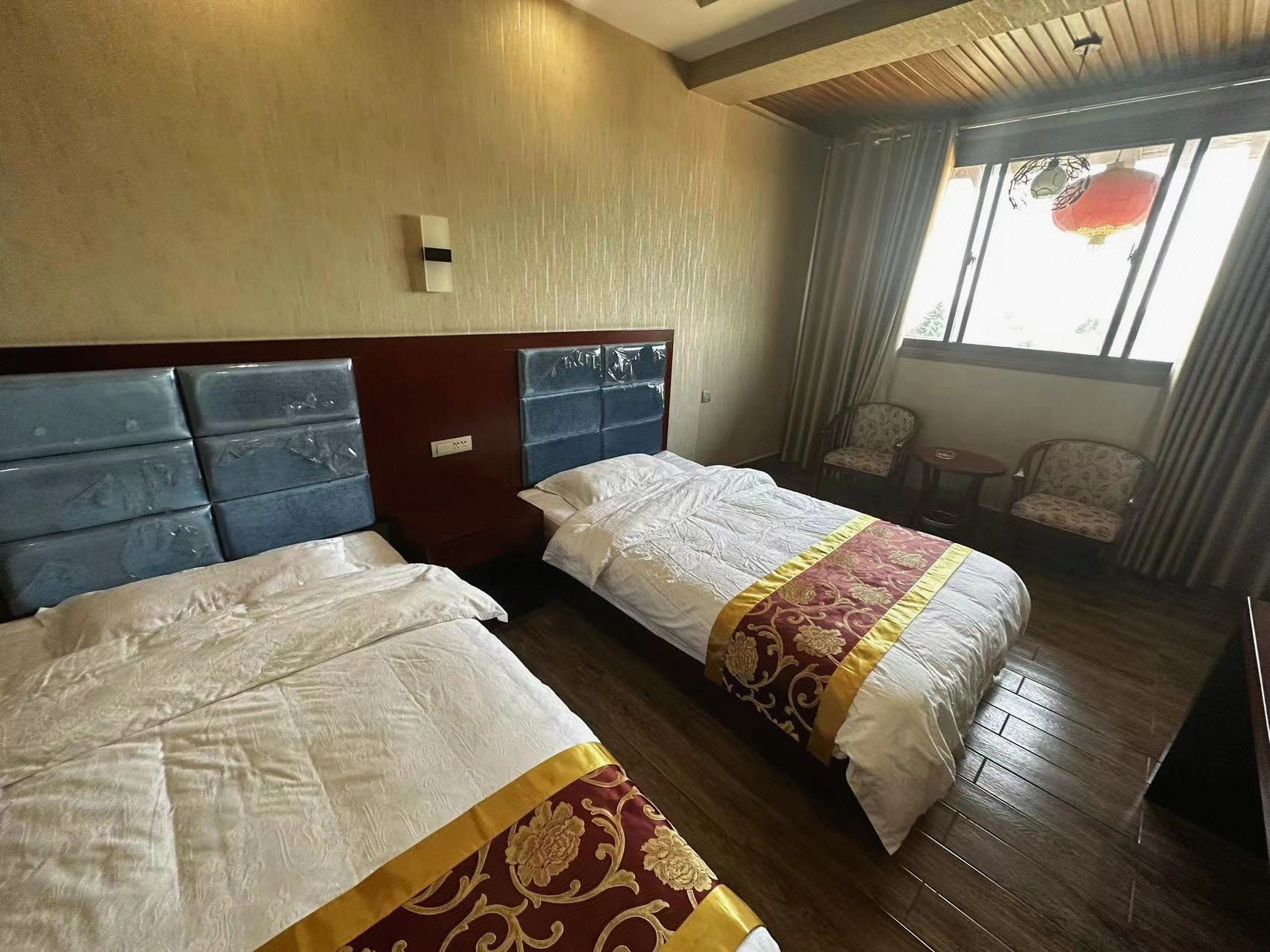 法门寺曹洪发农家乐