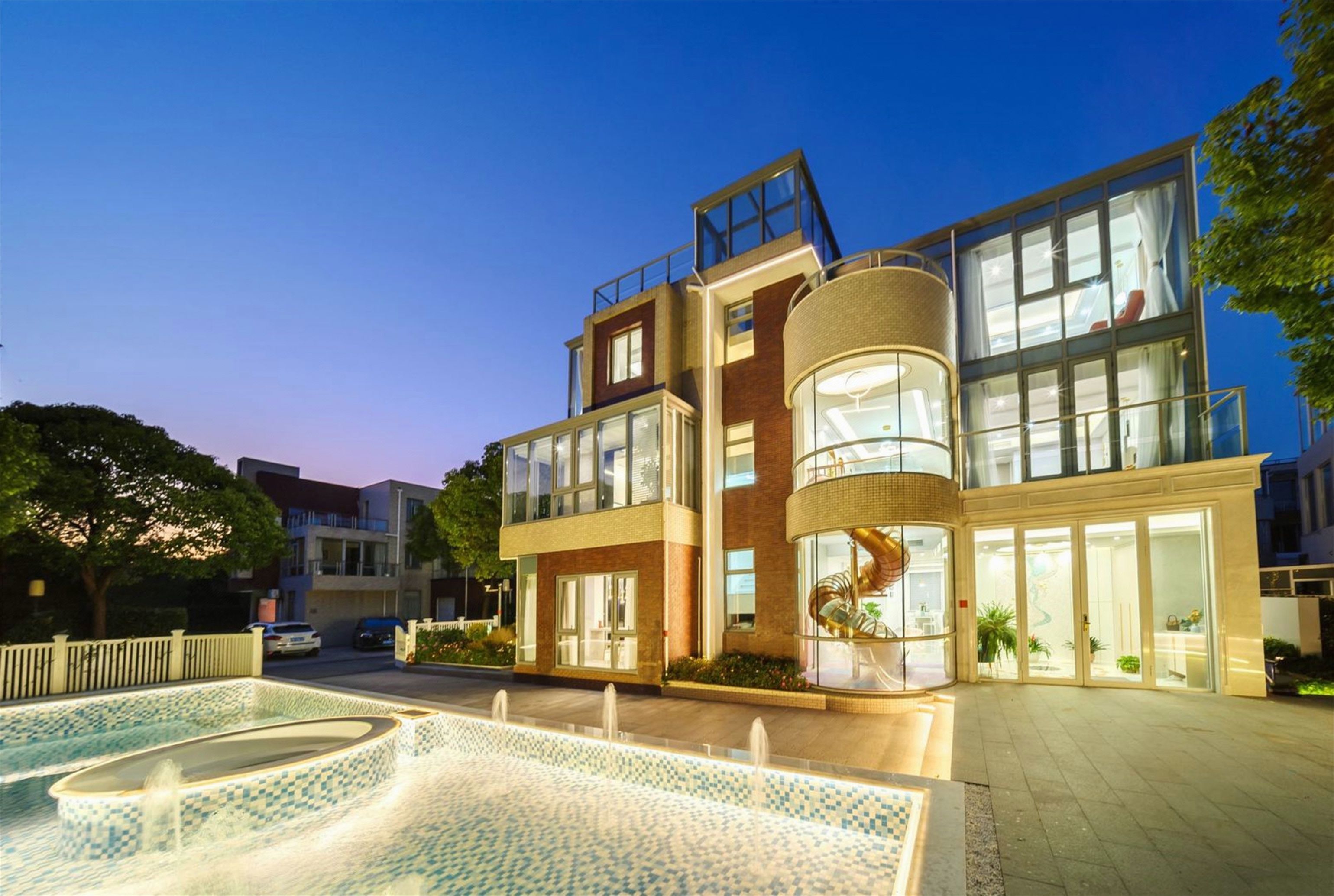 霓虹氧吧泳池乐园别墅(汕尾保利金町湾店)