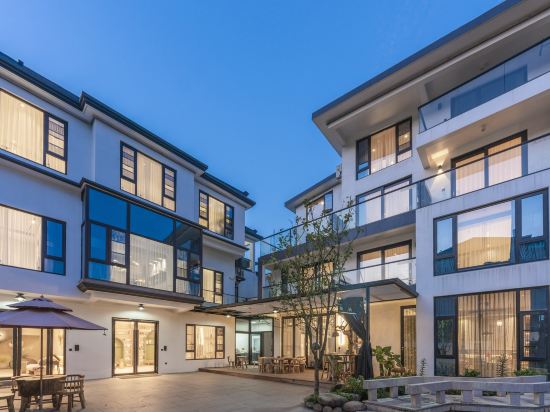 芷悠忆山精品民宿(沿海南线分店)