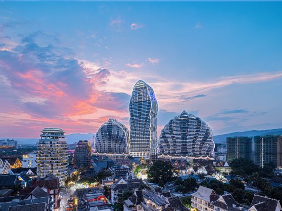 西双版纳景洪云澜夕上·高空江景设计酒店(告庄西双景星光夜市店)