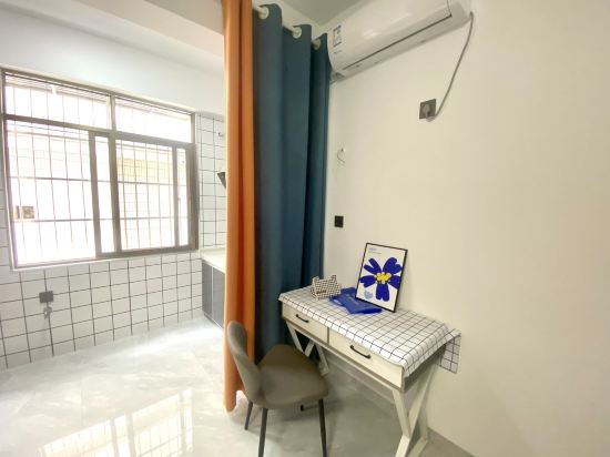 闲闲民宿(长湖路1号分店)