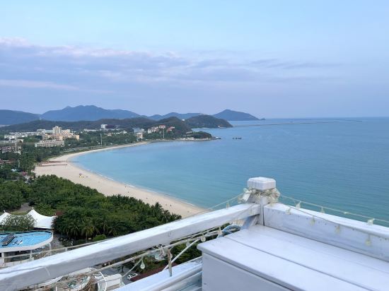 月牙湾海景客栈(东海路分店)