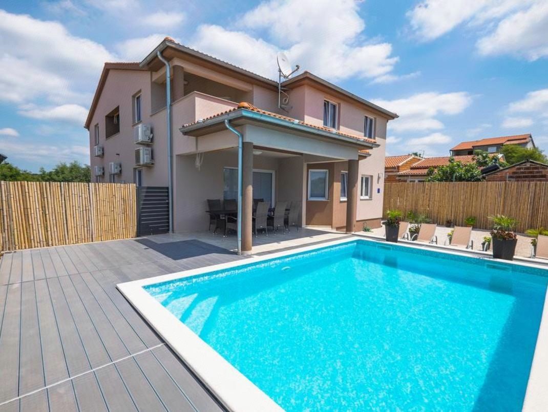 佛山高明绿地拾野川时光居温泉度假别墅