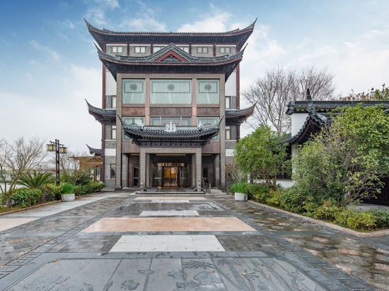 默元度假酒店