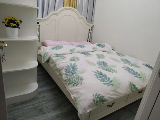 深圳拾光青年旅社