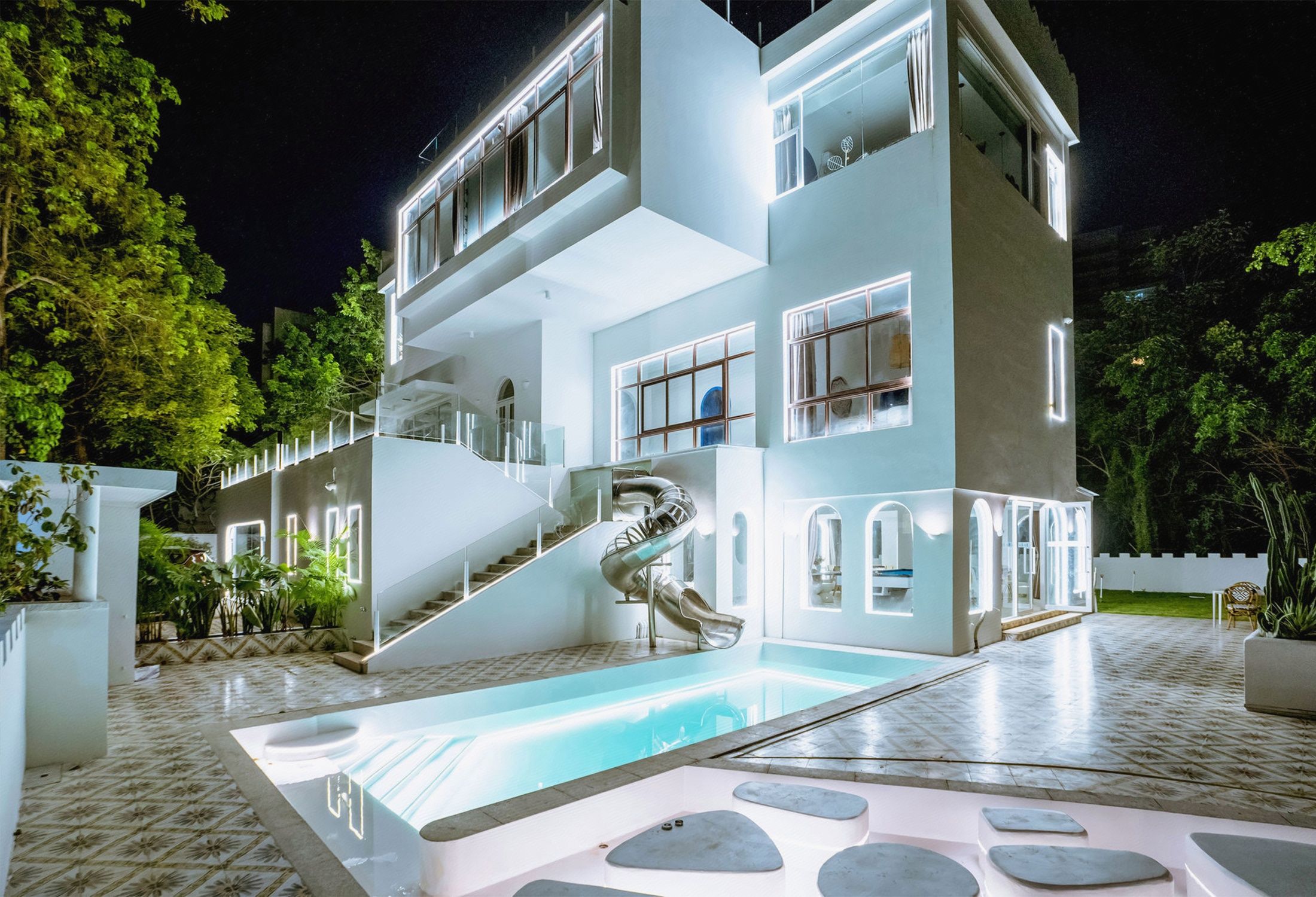 汕尾保利金町湾隅蓝一线海景别墅