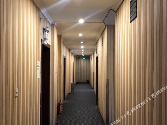 隆昌鑫隆商务宾馆(白塔路分店)
