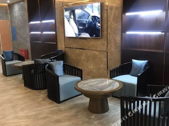 滨江大酒店