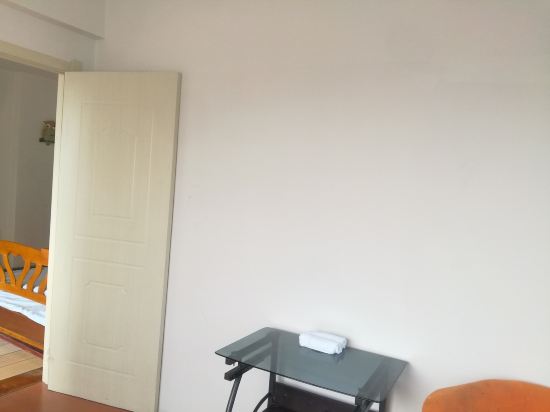 顺顺顺公寓(同三线分店)
