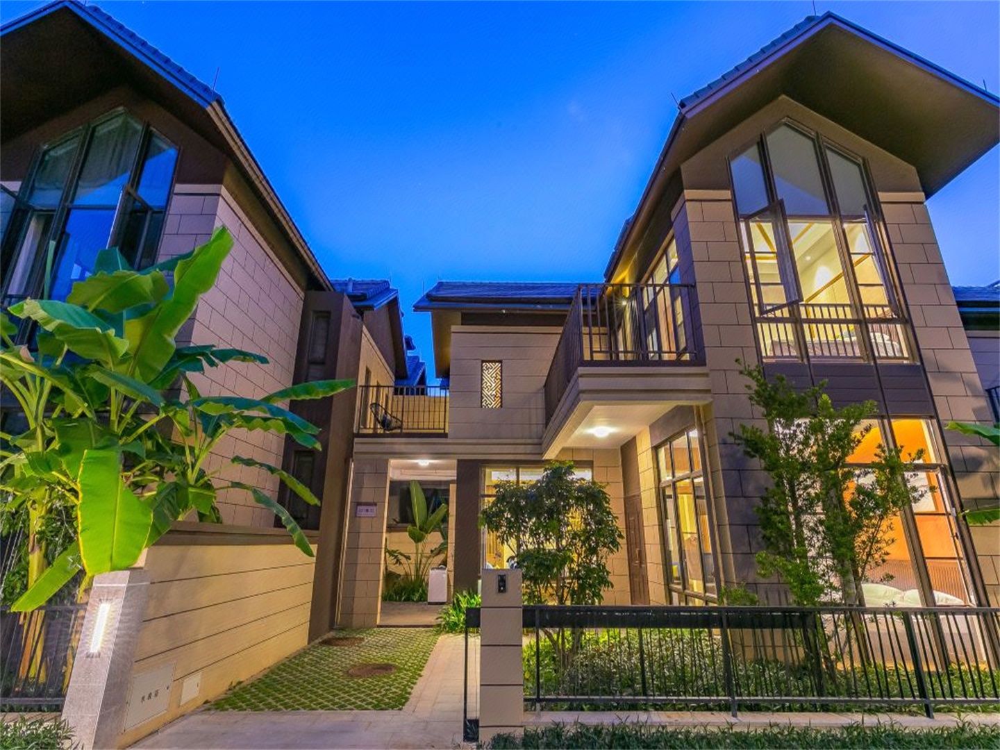 江门古兜温泉花晨间·假日美墅