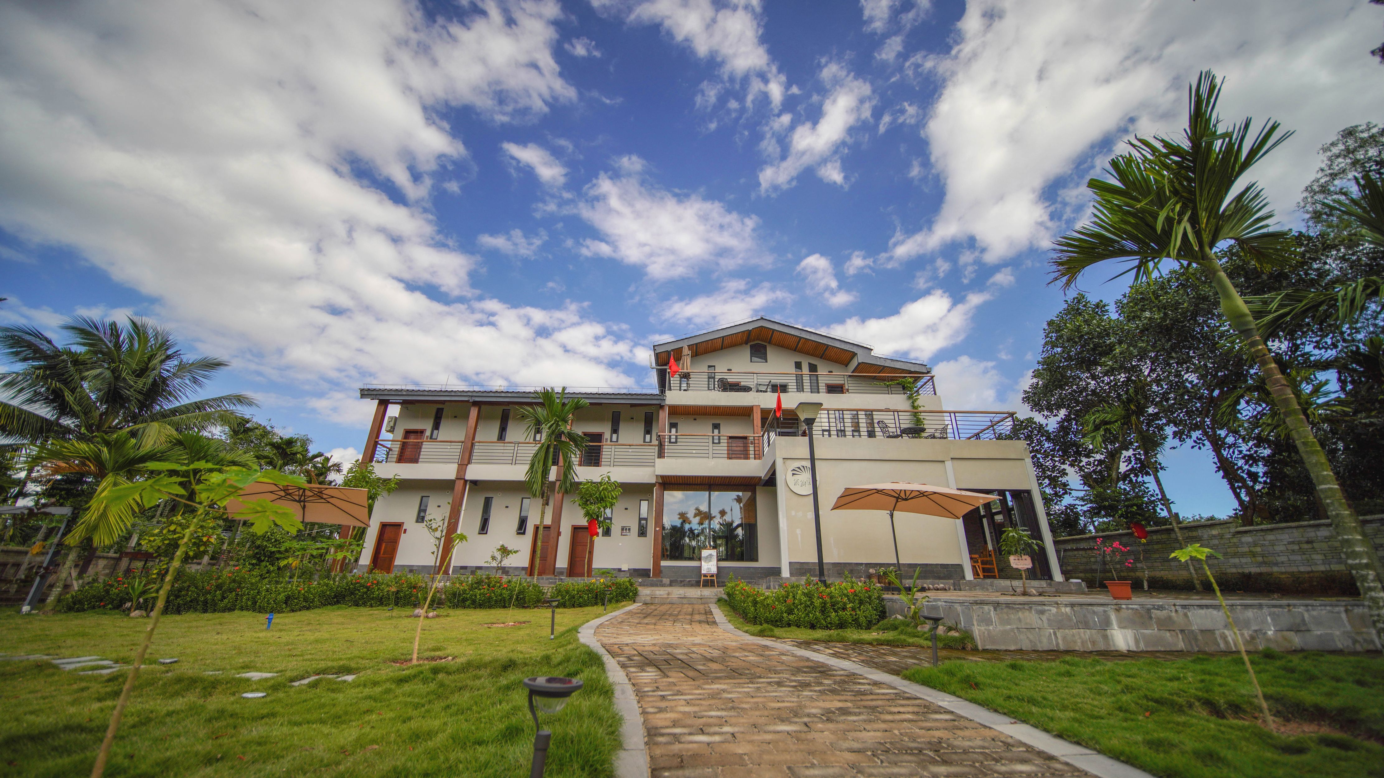 观风听月轻奢艺术美宿