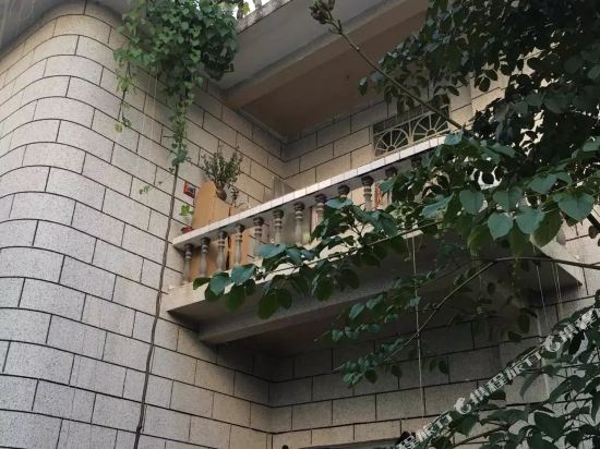 瑞丽布谷青年旅舍