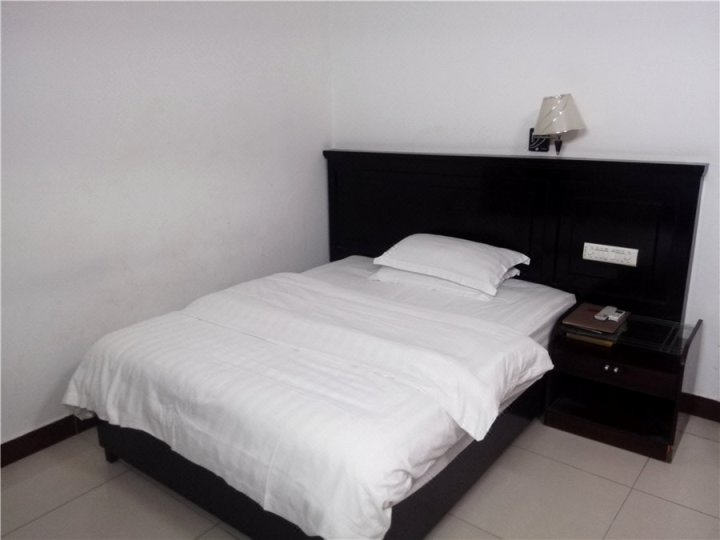 白沙芳隆休闲旅馆