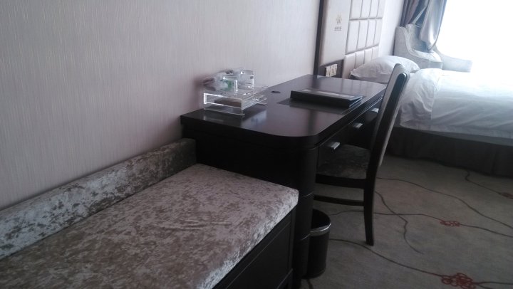 鸿禧大酒店