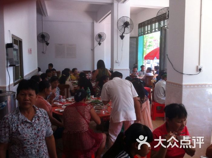 琼海万泉河鹅肉店