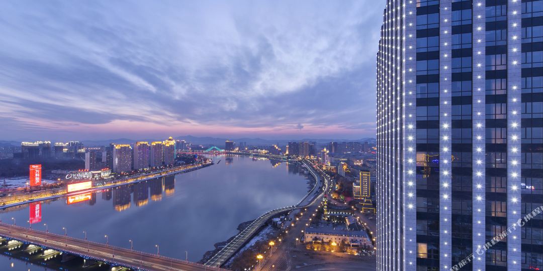 吉林世贸万锦大酒店-西北门