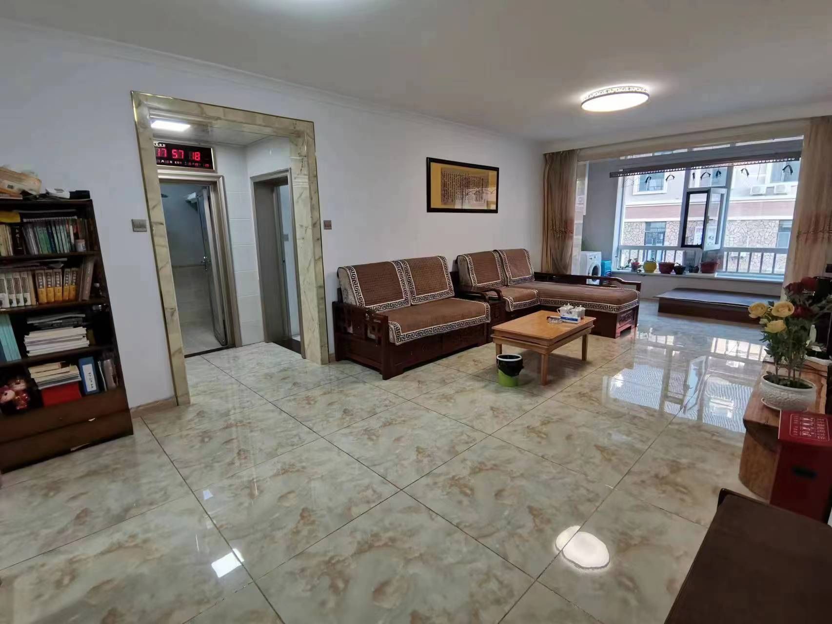 兰园打工喵民宿(天池大路分店)