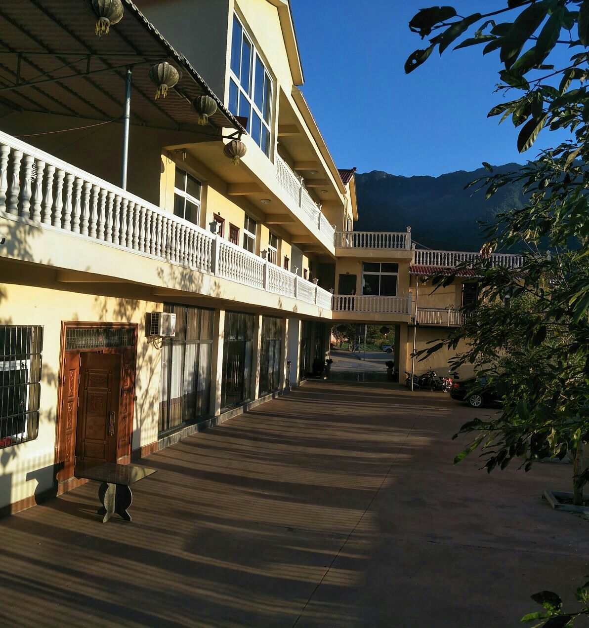 雅致景观大床房（含双人营养早餐）