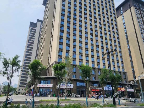洛阳十二间房民宿(洛阳火车站店)