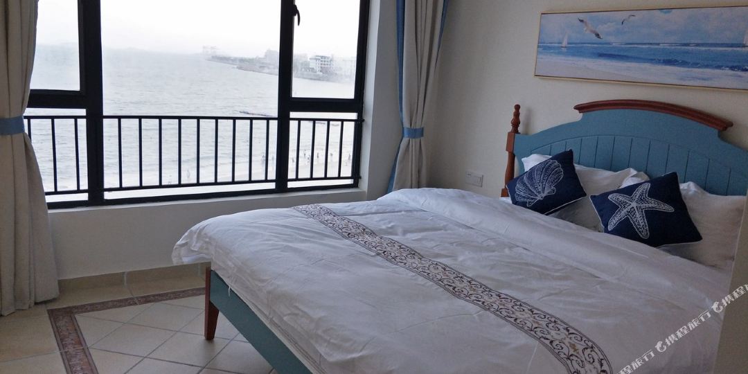 大亚湾黄金海岸泡泡海270度海景3房2厅客栈(霞光西路分店)
